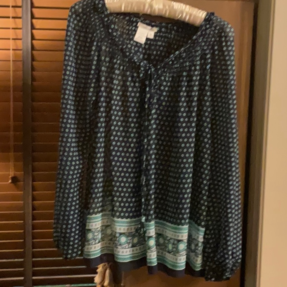 Dainty and feminine top.